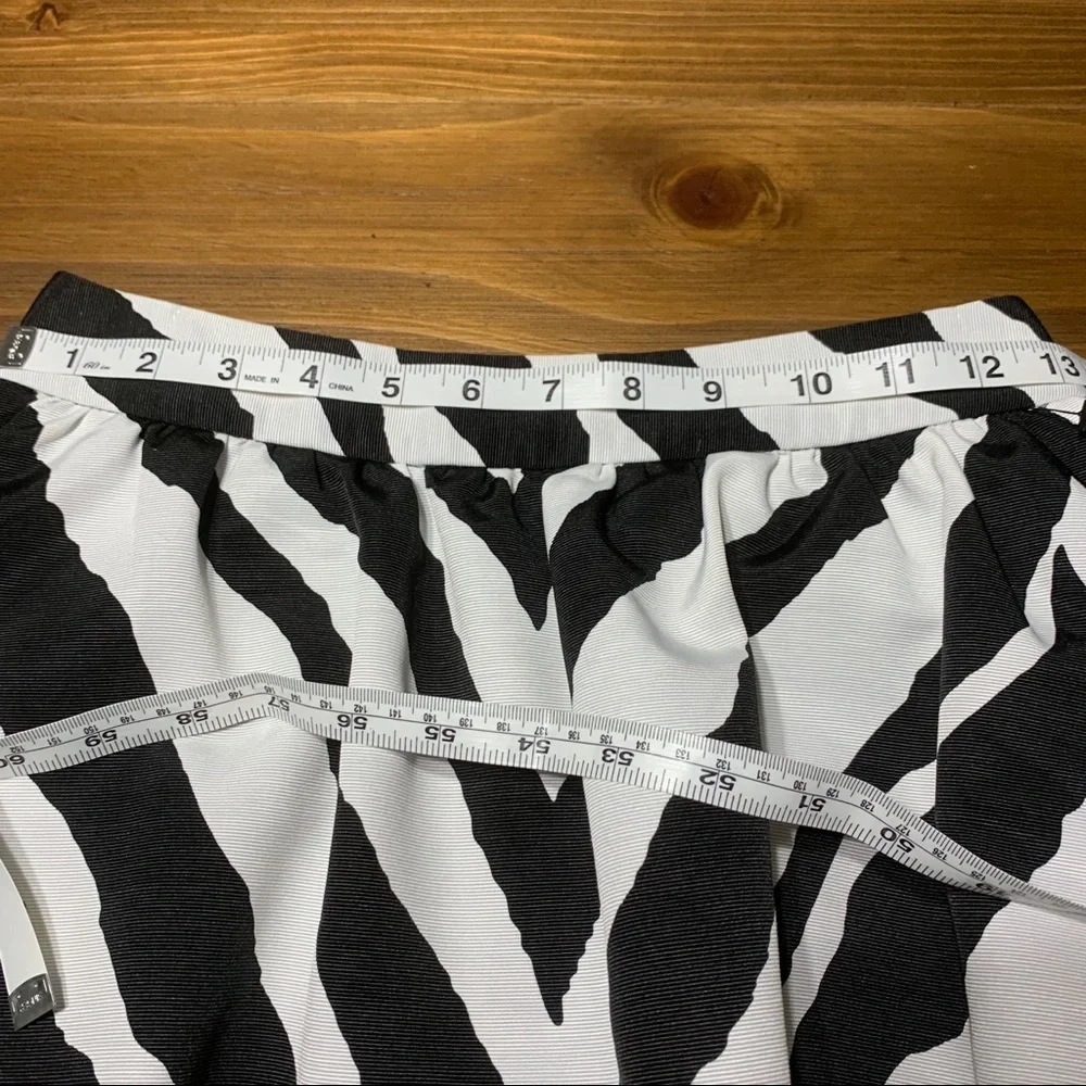 EXPRESS Zebra Print Midi‎ Skirt with pockets
